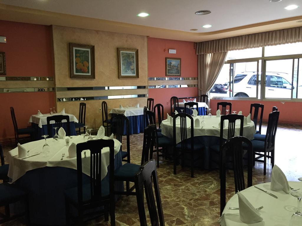 Hotel Restaurante Derby Carballino Eksteriør bilde