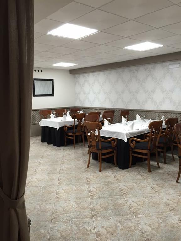 Hotel Restaurante Derby Carballino Eksteriør bilde